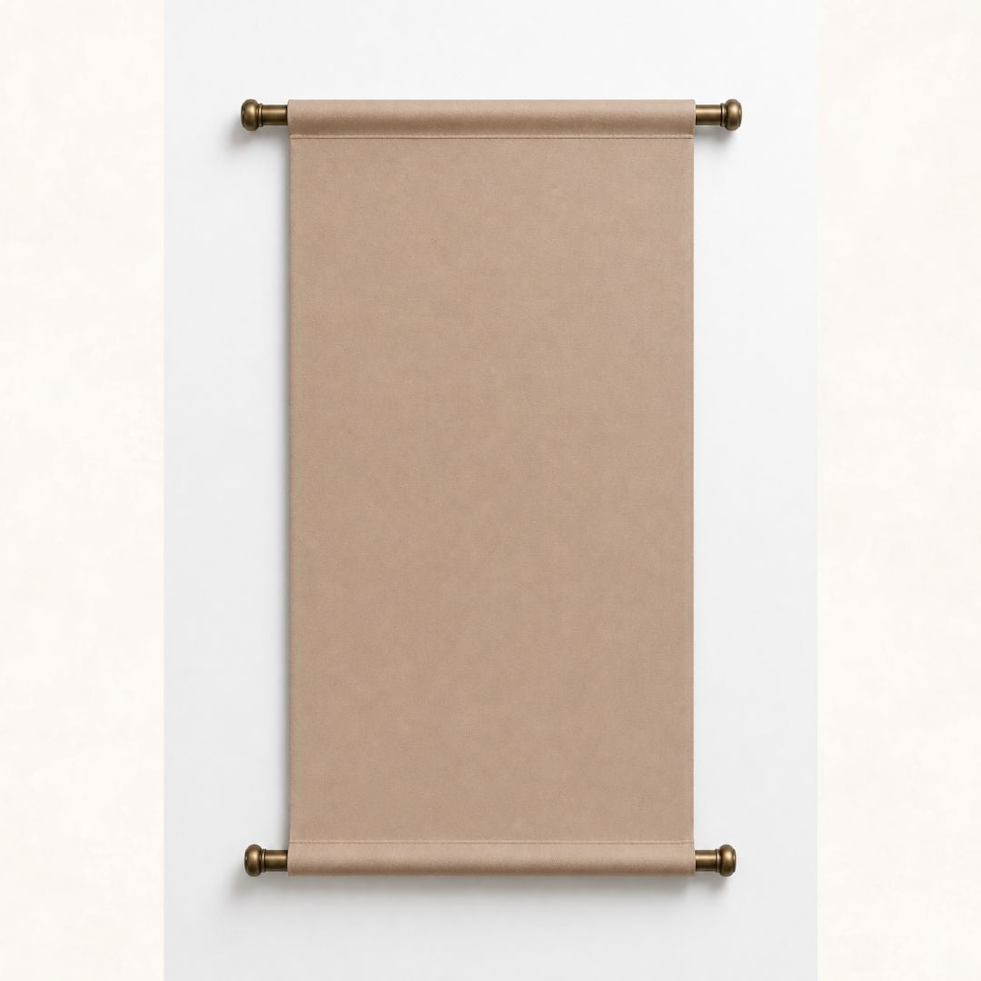 BEIGE HANGING SCROLLS